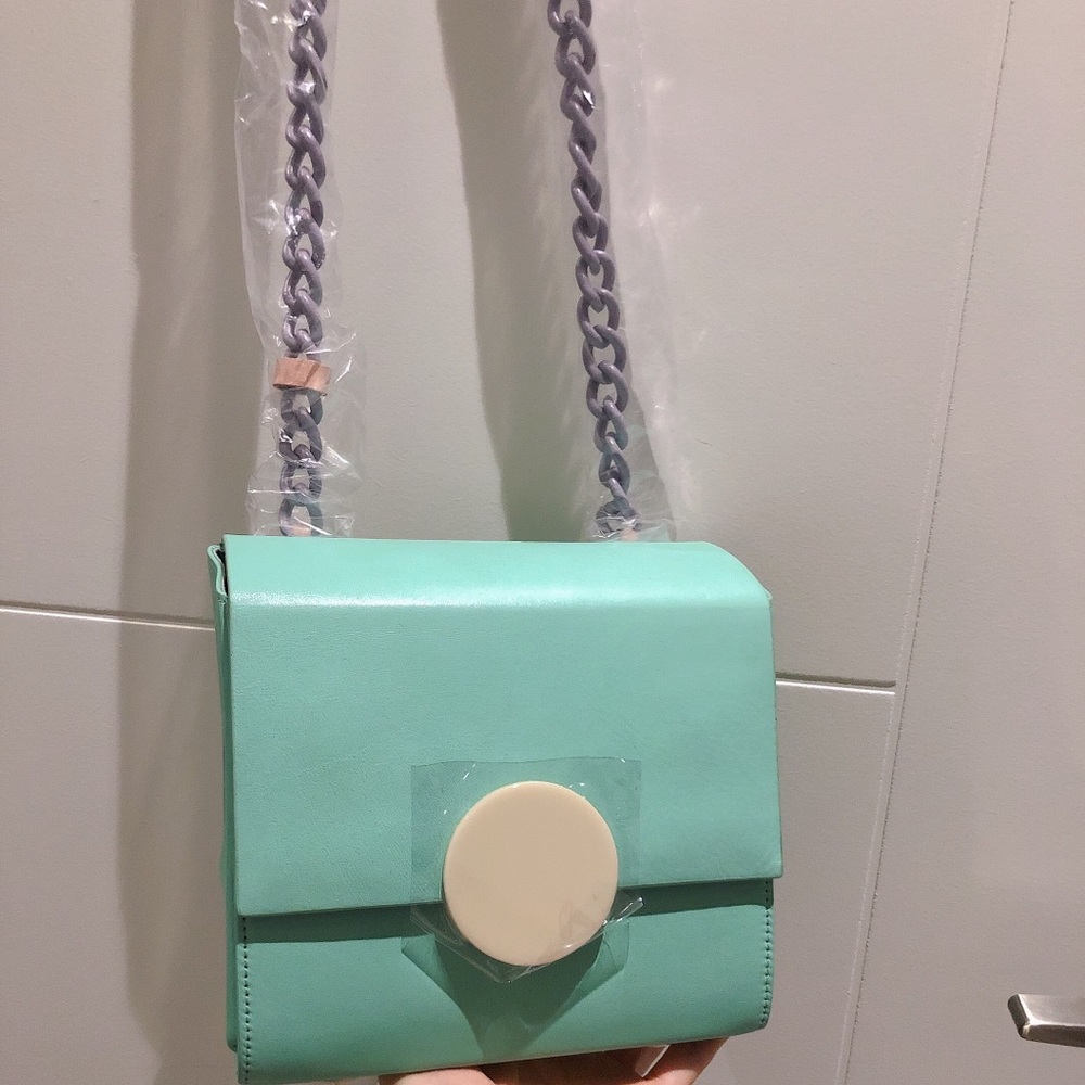 NEW! Matter matters shoulders bag